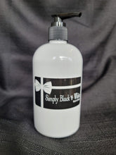 Load image into Gallery viewer, Liquid Hand Soap - Fresh Scent
